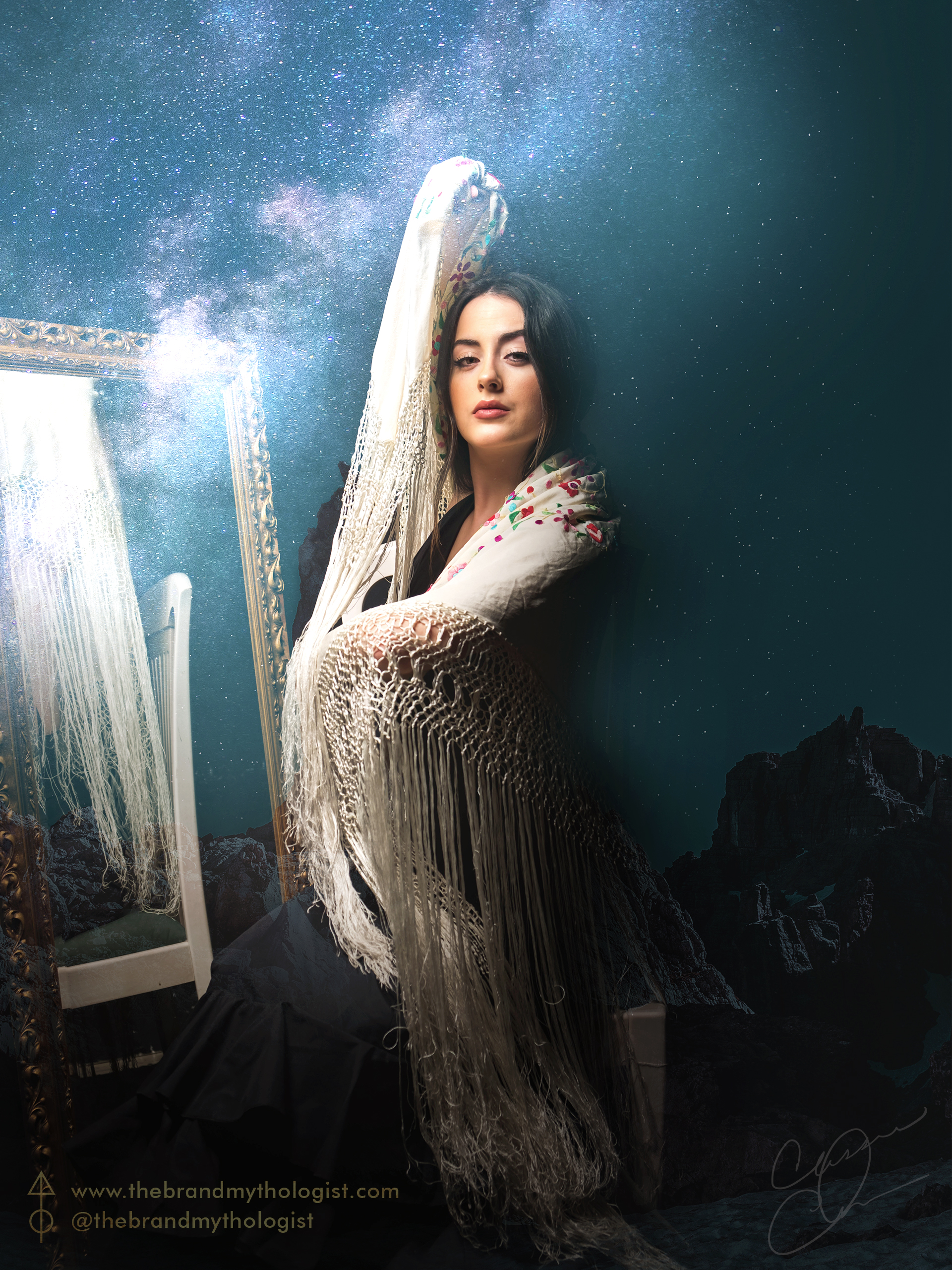 Woman_Mirror_Space_The_Brand_Mythologist